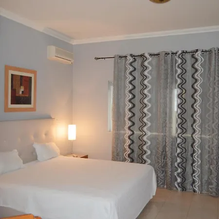 Urban Flamingo Apart-hotel