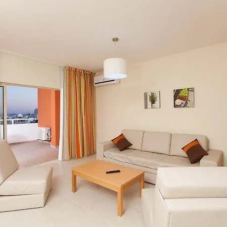 Urban Flamingo Aparthotel Portimão