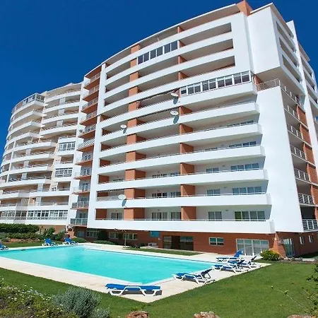 Urban Flamingo 3*