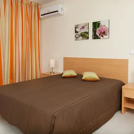 Aparthotel Urban Flamingo